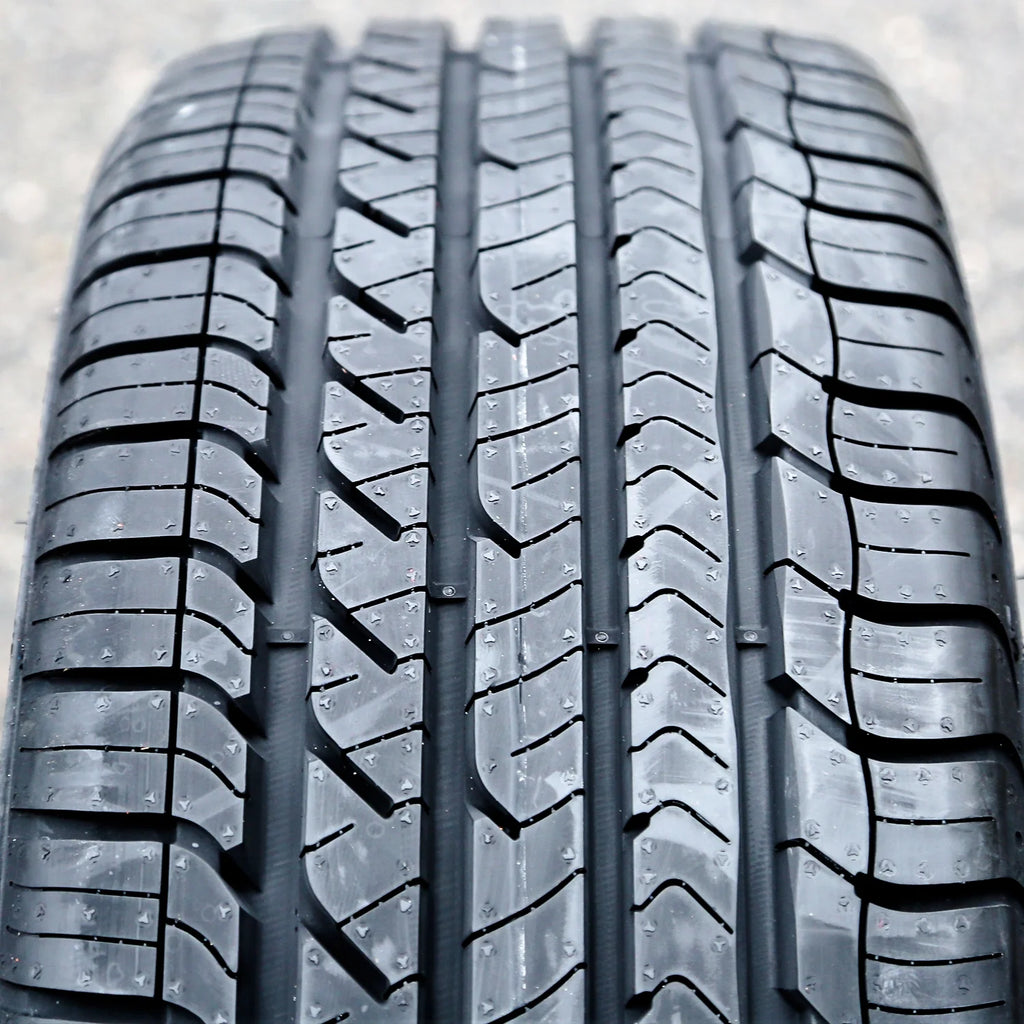 High Performance Tire 225/40R18 92Y D9756