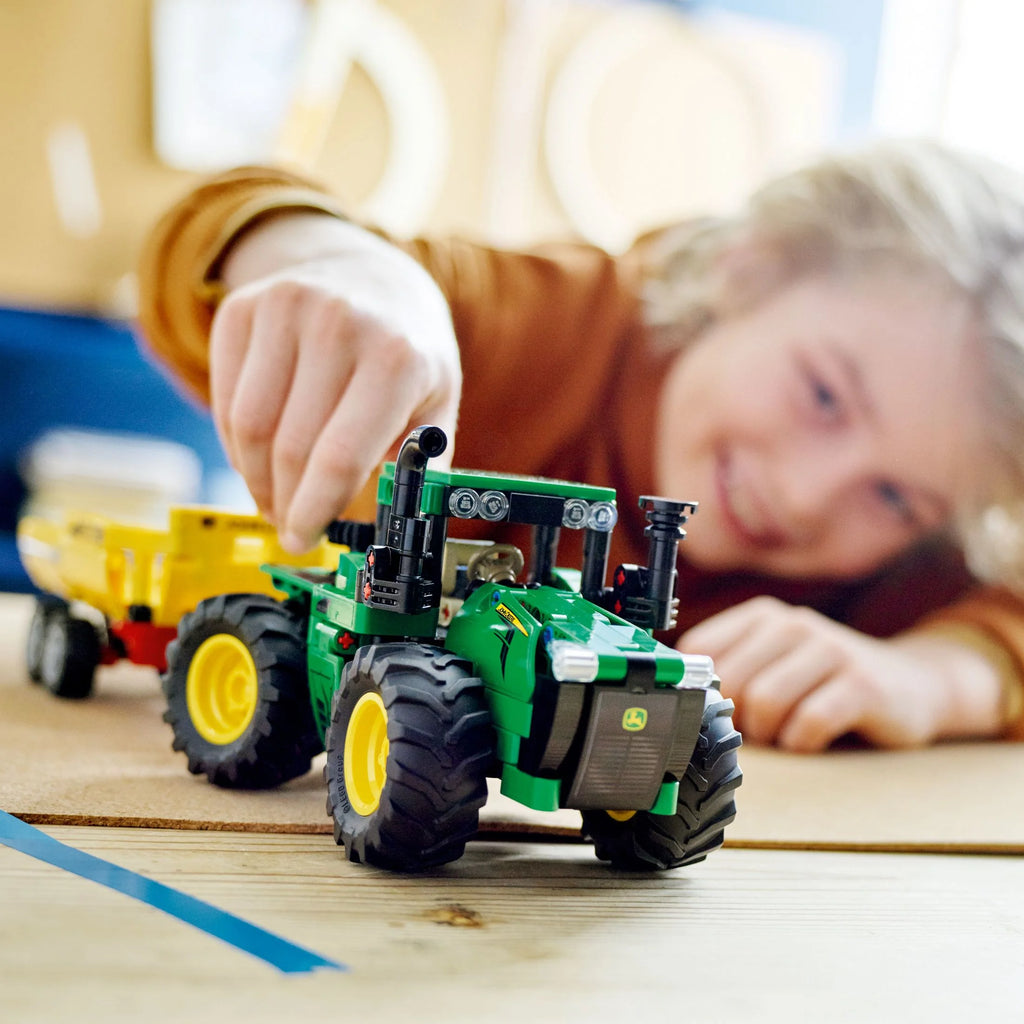 4WD Tractor Toy with Trailer Building Toy Q4901