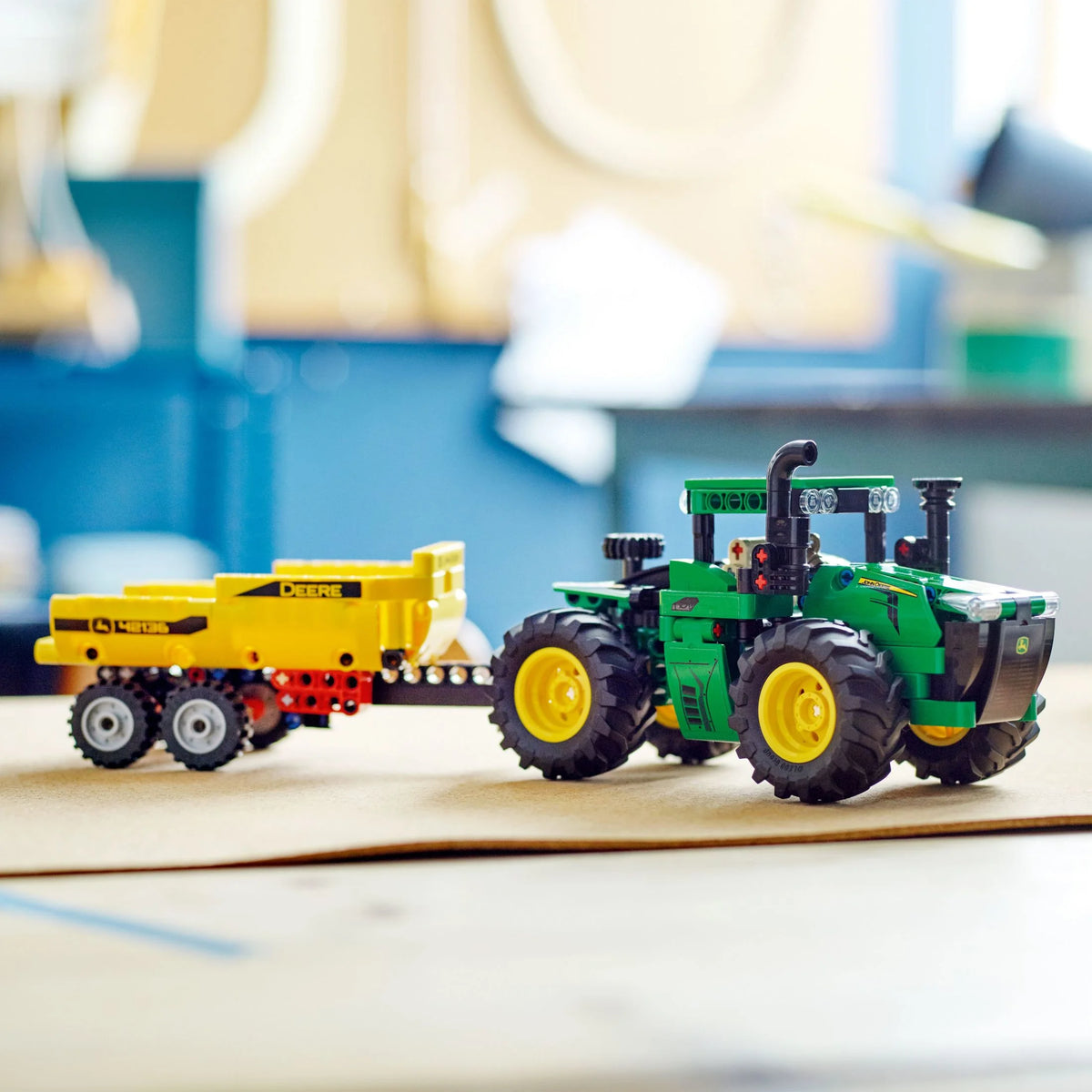 4WD Tractor Toy with Trailer Building Toy Q4901
