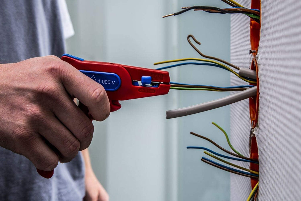 Automatic Wire Stripper for round cables 24-10 AWG (0.2-6 mm²), red, Pack of 2 Q68673