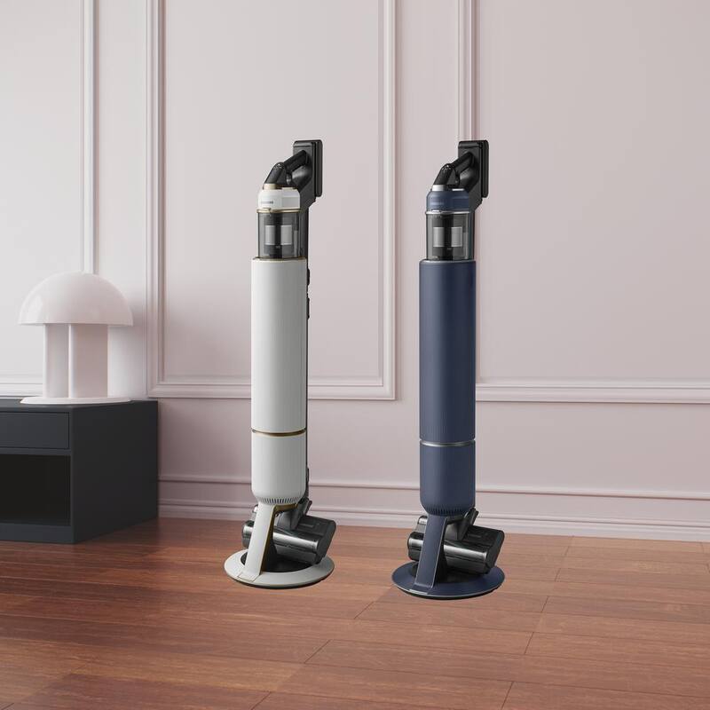 Cordless Stick Vacuum with Clean Station in Misty White G15549