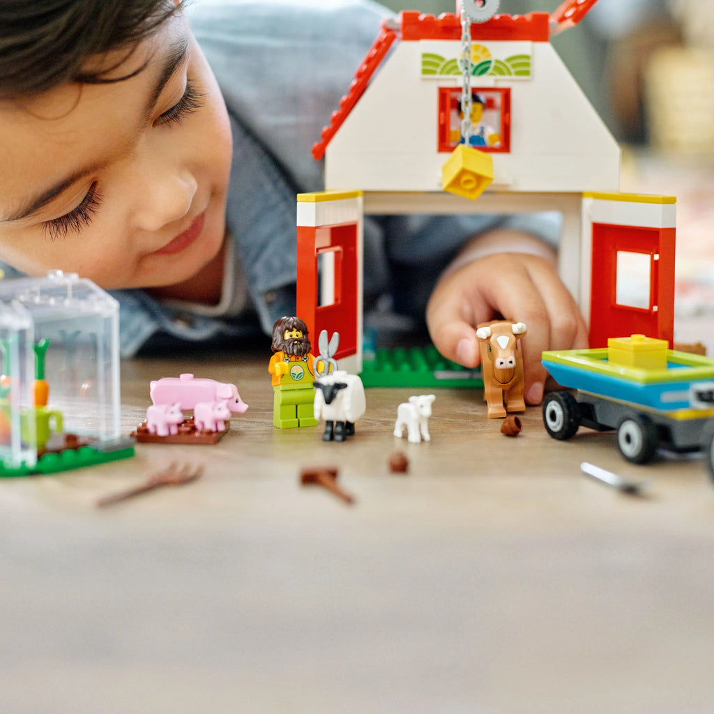 Barn & Farm Animals Playset with Tractor and Trailer E87841