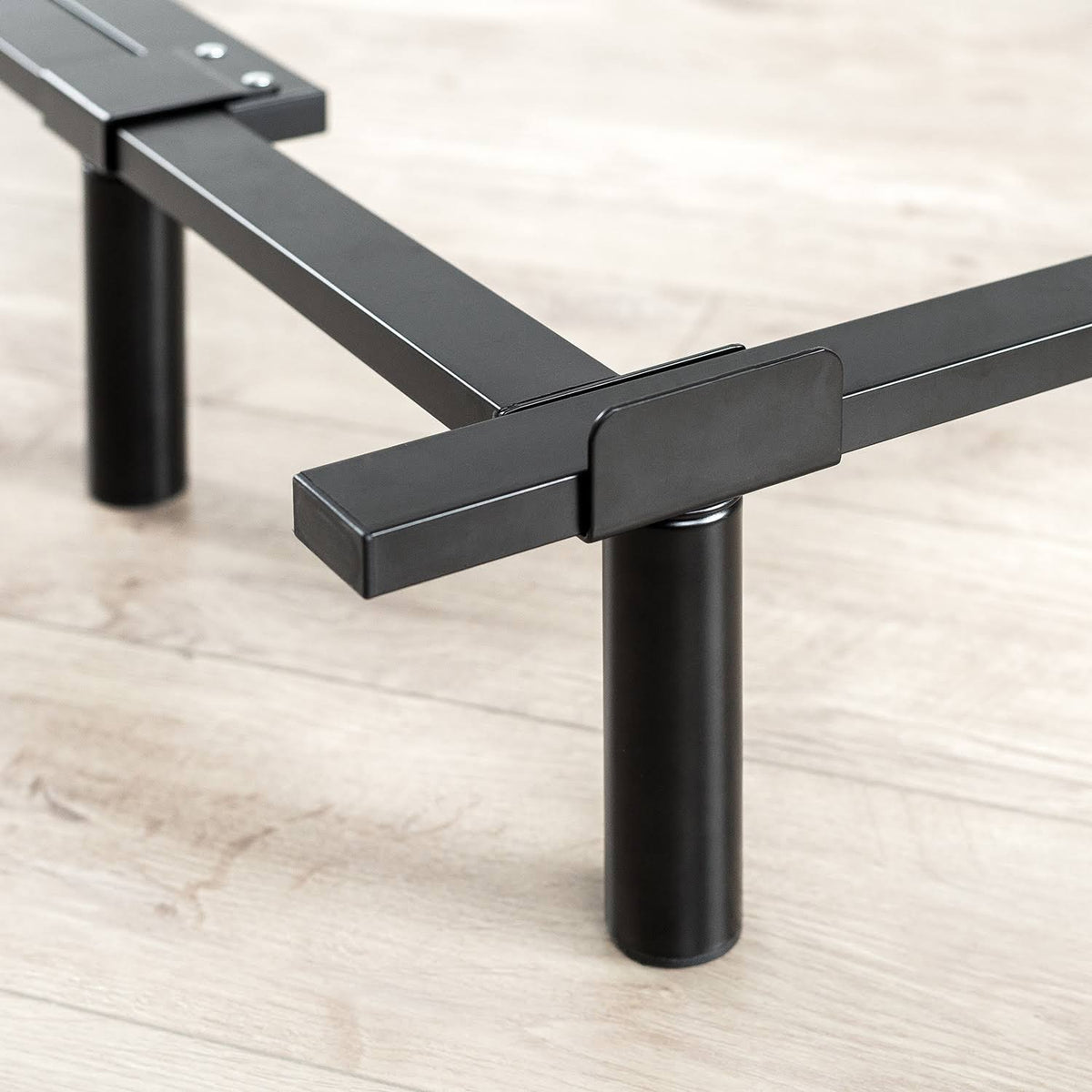 Heavy Duty 7-Inch Adjustable Bed Frame D2707