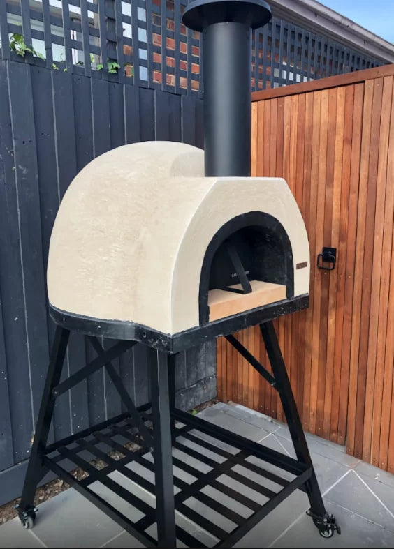 Outdoor Wood Fired Pizza Oven with Black Flue O905