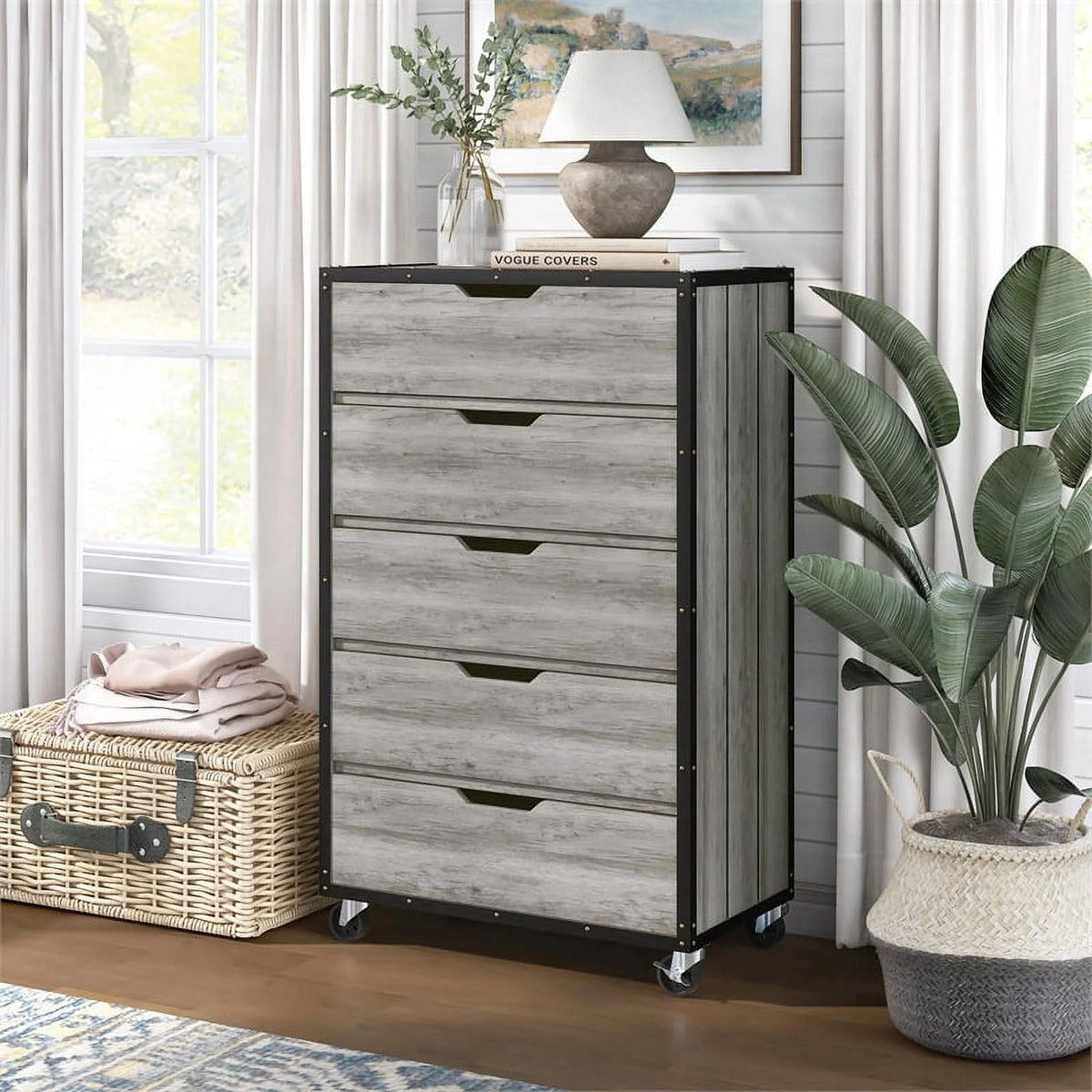 Wood 5-Drawer Dresser I150049