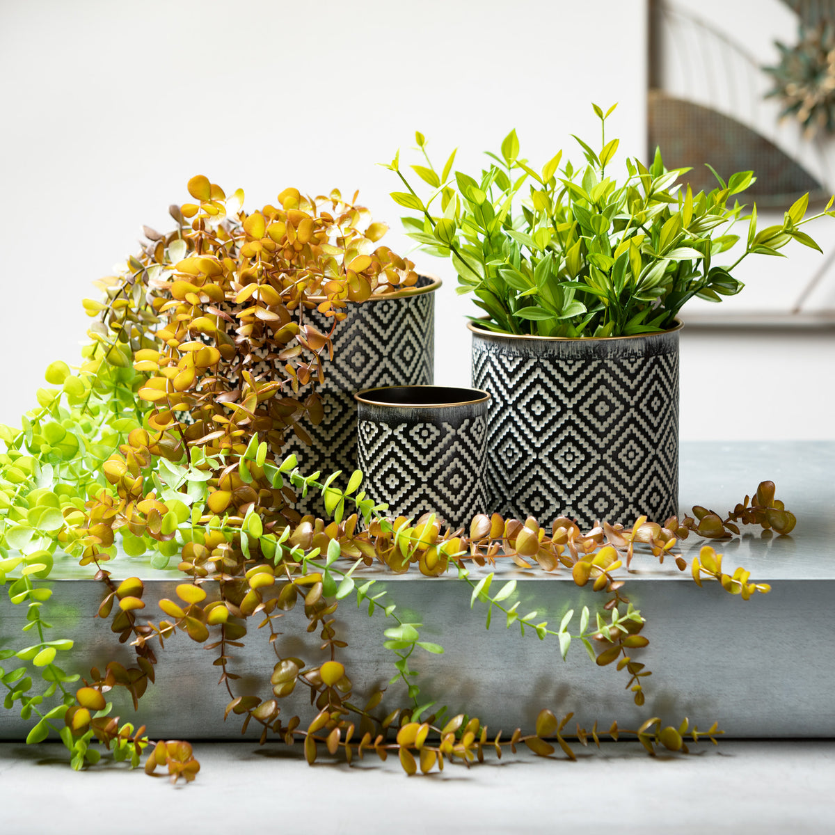 Geometric Motif Metal Planter Set of 3, Multicolored U26234