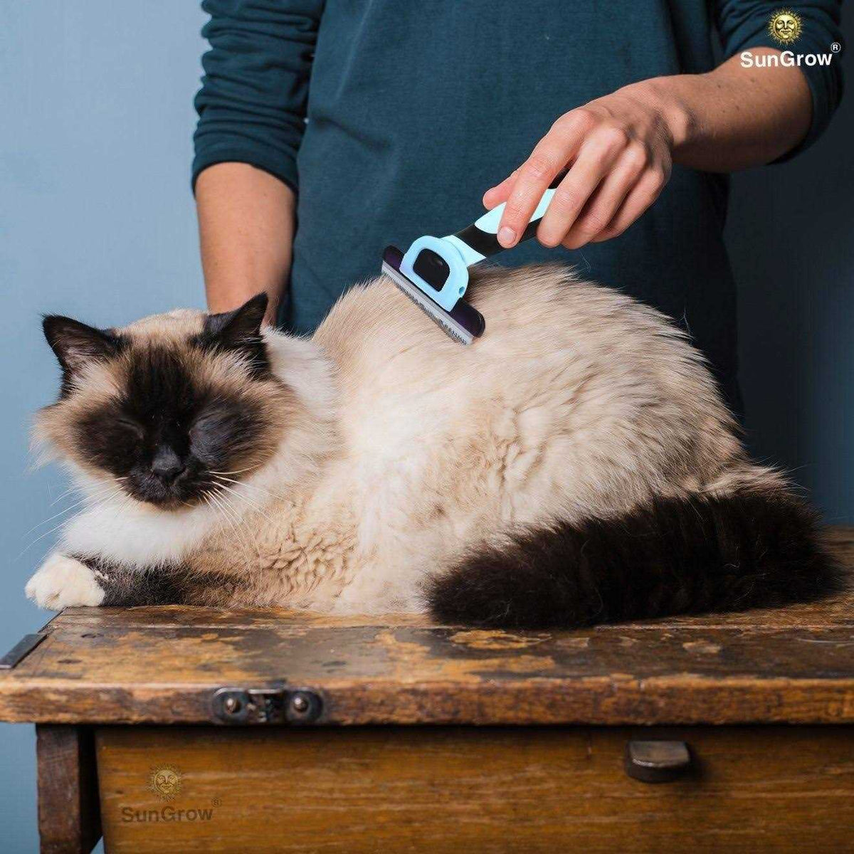 Rabbit & Ferret Deshedding Brush R74966