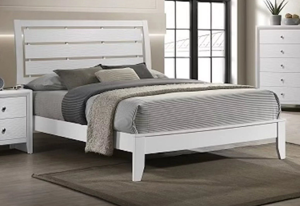 White Full Size Wood Panel Bed Set Z1414